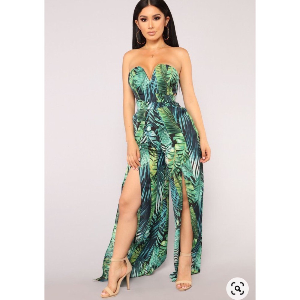 NWOT Fly Away With Me Tropical Jumpsuit